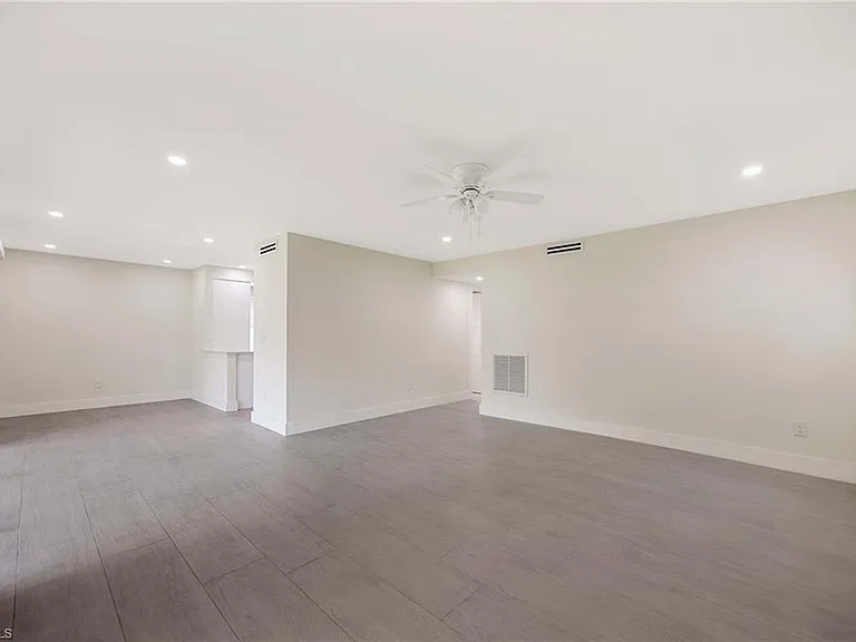 1155 Sandpiper St #F7 — Photo 10