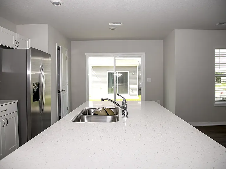 303 Ember Dr — Photo 5