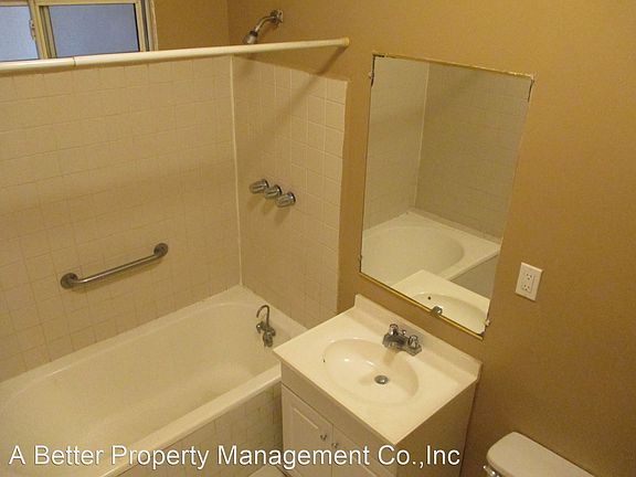 3rd image of 1146 Gladys Ave #1146