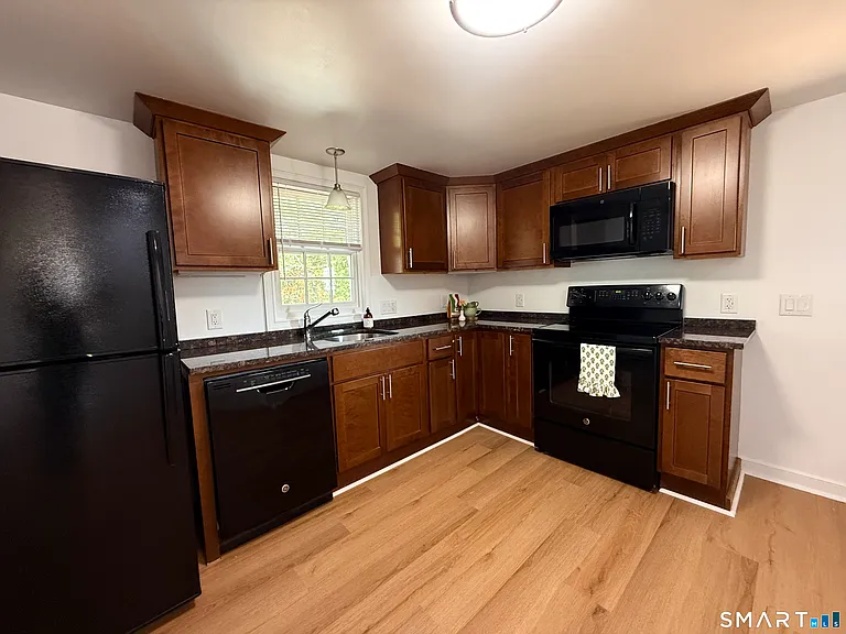 9 Brewer St #3 — Photo 2