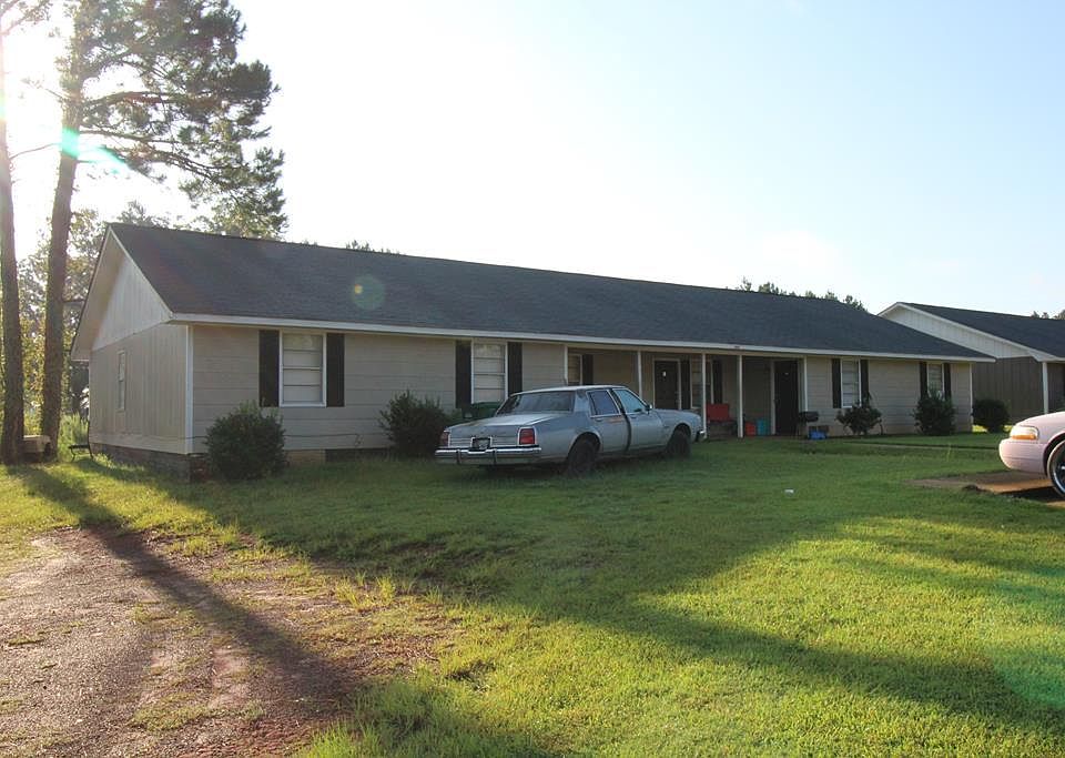 2nd image of 308 Carriage Ln