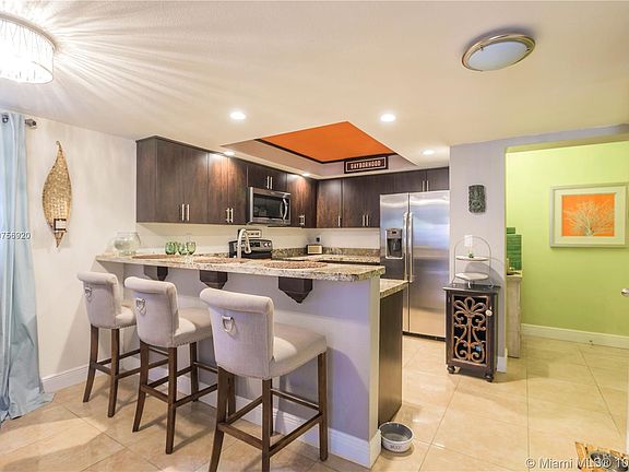 4th image of 650 E Tennis Club Dr #109