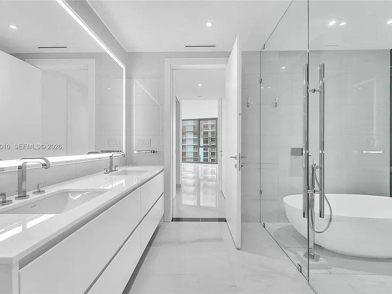 300 Biscayne Boulevard Way #1902E — Photo 10