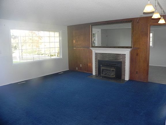 Very clean and move-in ready!