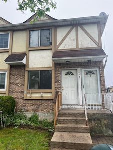 21 Luke Court, Staten Island, NY, 10306