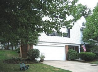 210 Commons Ct #25, Chagrin Falls, OH 44022