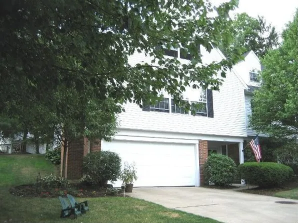 210 Commons Ct #25, Chagrin Falls, OH 44022