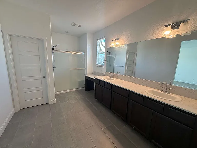 2454 Quesada Dr — Photo 4