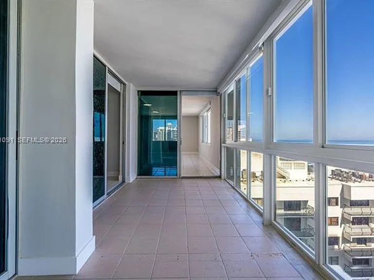 5401 Collins Avenue Cu #919 — Photo 3