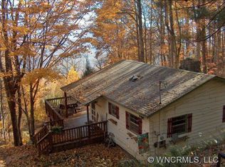 104 Lofty View Dr, Waynesville, NC 28785