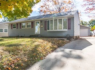 1487 E Dickinson Ave, Decatur, IL 62521