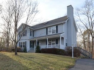 220 Starcrest Rd, Charlottesville, VA 22902