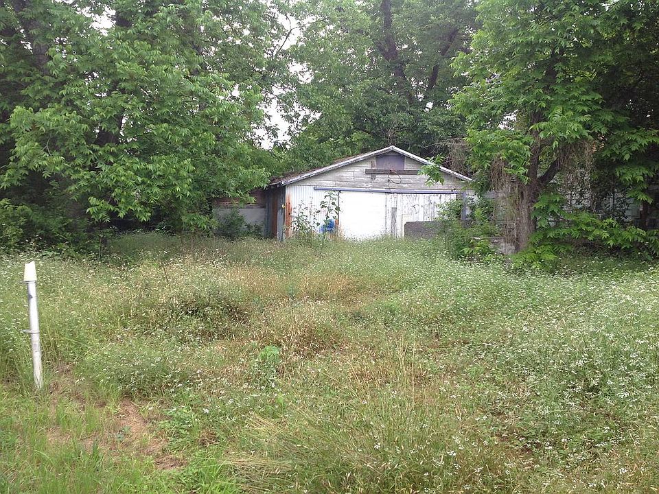 2nd image of 206 Pleasanton Rd