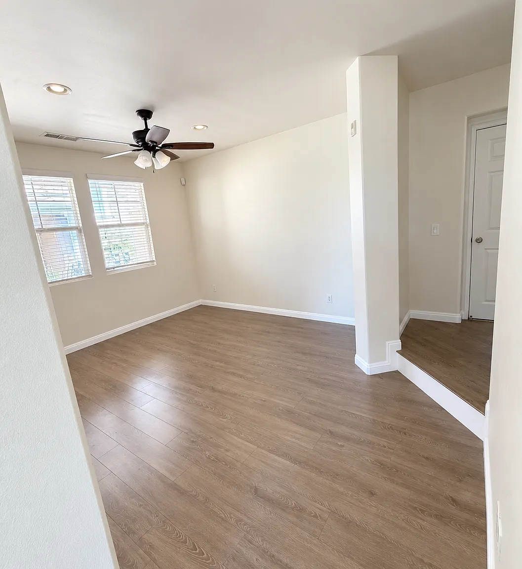 3 bed, 2.5 bath, 1481 sqft, $3,450 — Photo 2