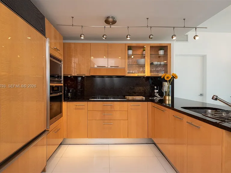 6799 Collins Ave #906 — Photo 6