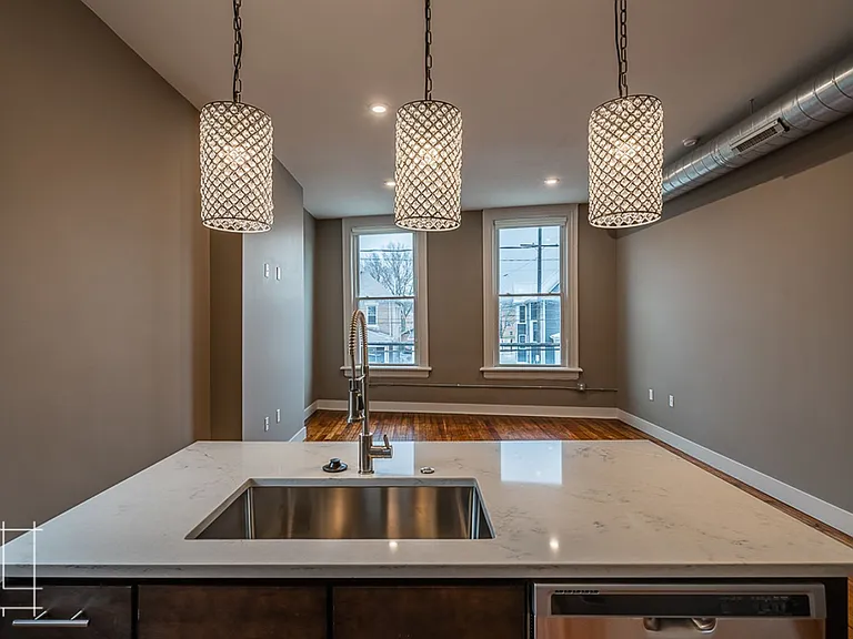 245 King Ave — Photo 8