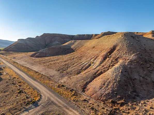 1 Mustang Dr, Dubois, WY 82513