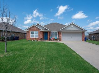 205 N Silver Way, Mustang, OK 73064
