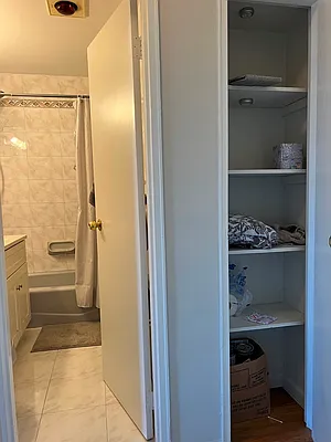 Rented by Prime Realty | media 17