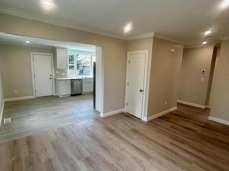 32 East Ave #1 — Photo 2