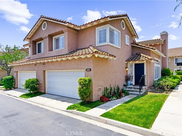 2561 Calle Benavente, Tustin, CA 92782
