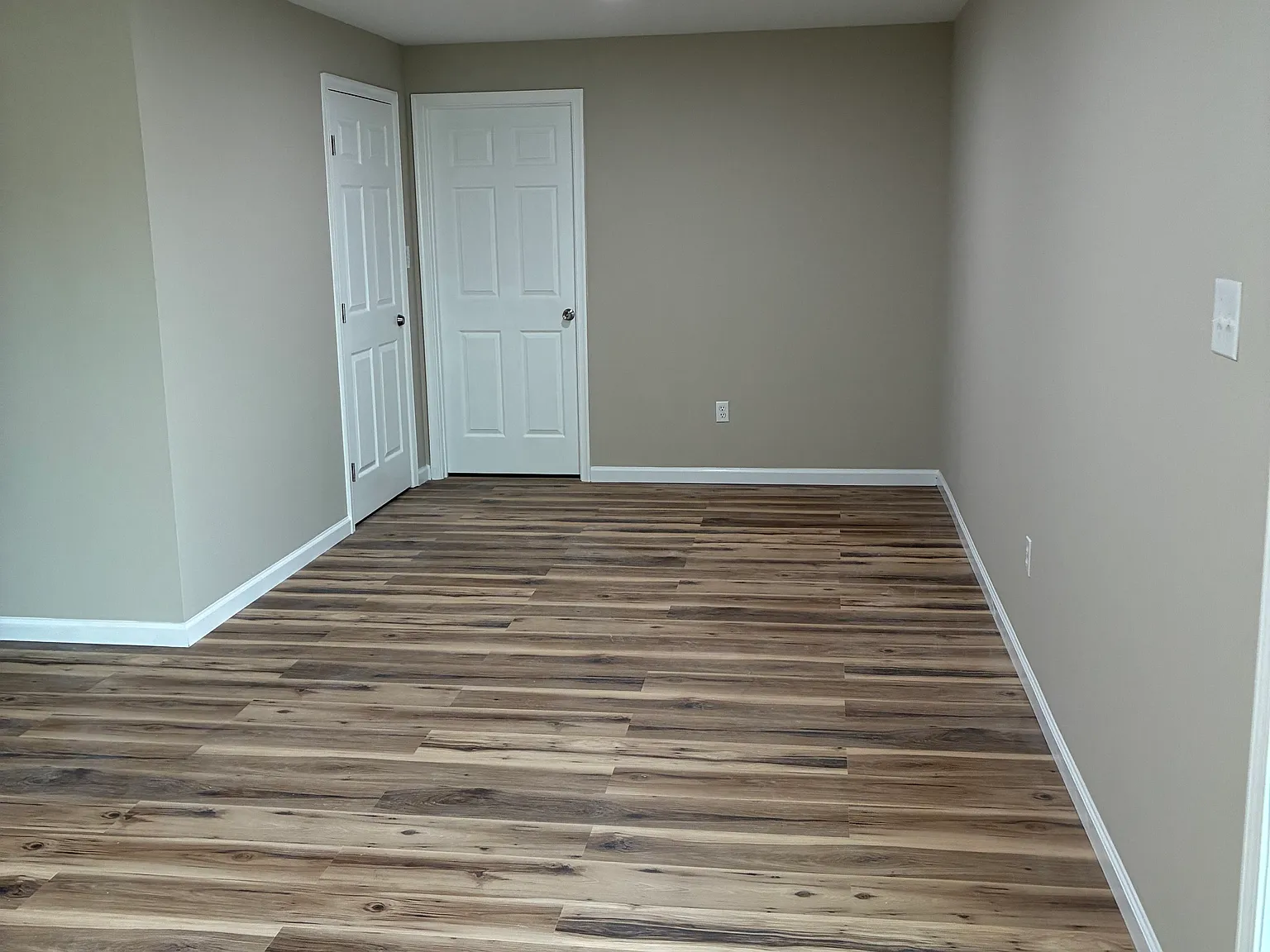 102 Tollerton Trl — Photo 4