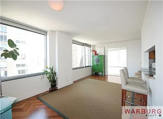 Rented by Warburg | media 28