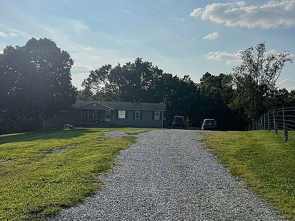 4th image of 490 Kenney Rd