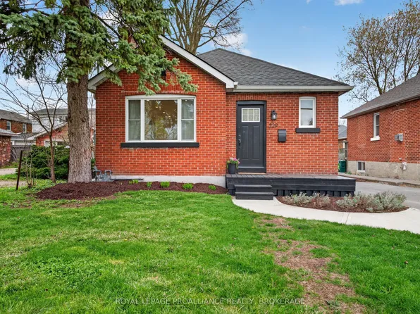229 Park St, Kingston, ON K7L 1K4