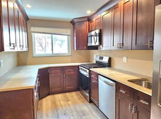 2216 Broadway Ave APT 3, Pittsburgh, PA 15216