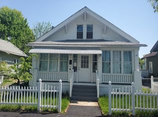 33 Villa Pkwy, Springfield, MA 01109