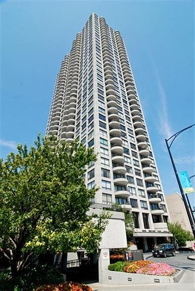 1st image of 2020 N Lincoln Park W APT 24D