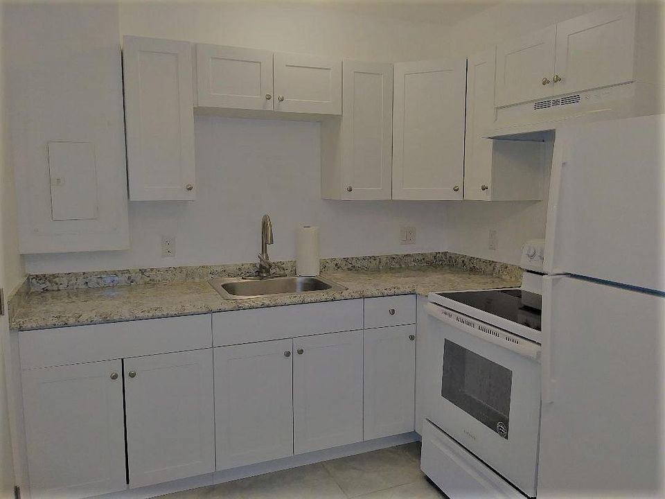 1st image of 1747 25th St