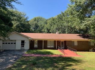 915 Hickory Dr, Monroe, GA 30656