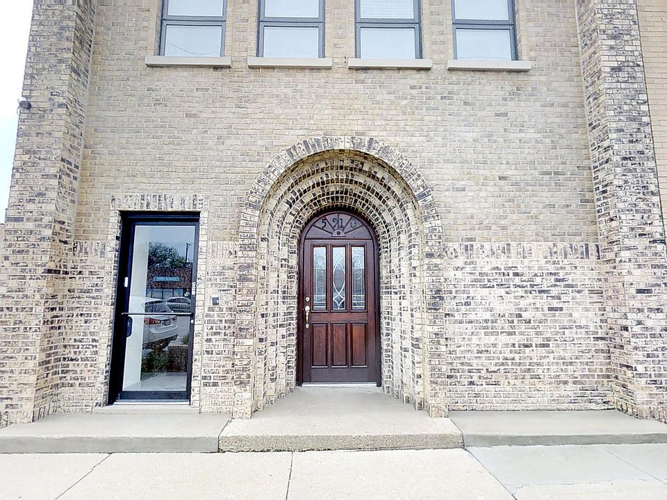 1st image of 5910 N Milwaukee Ave #1