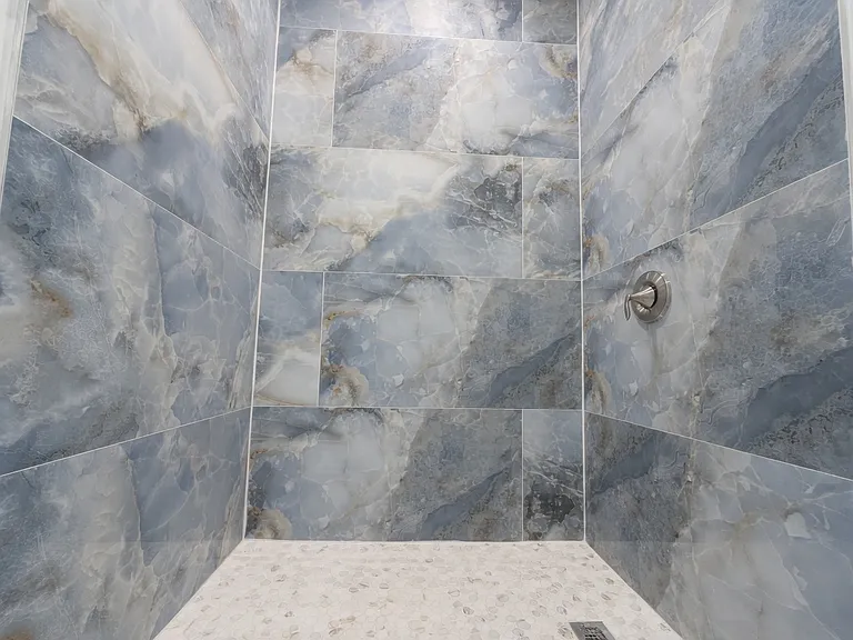 Hallway Bathroom 2