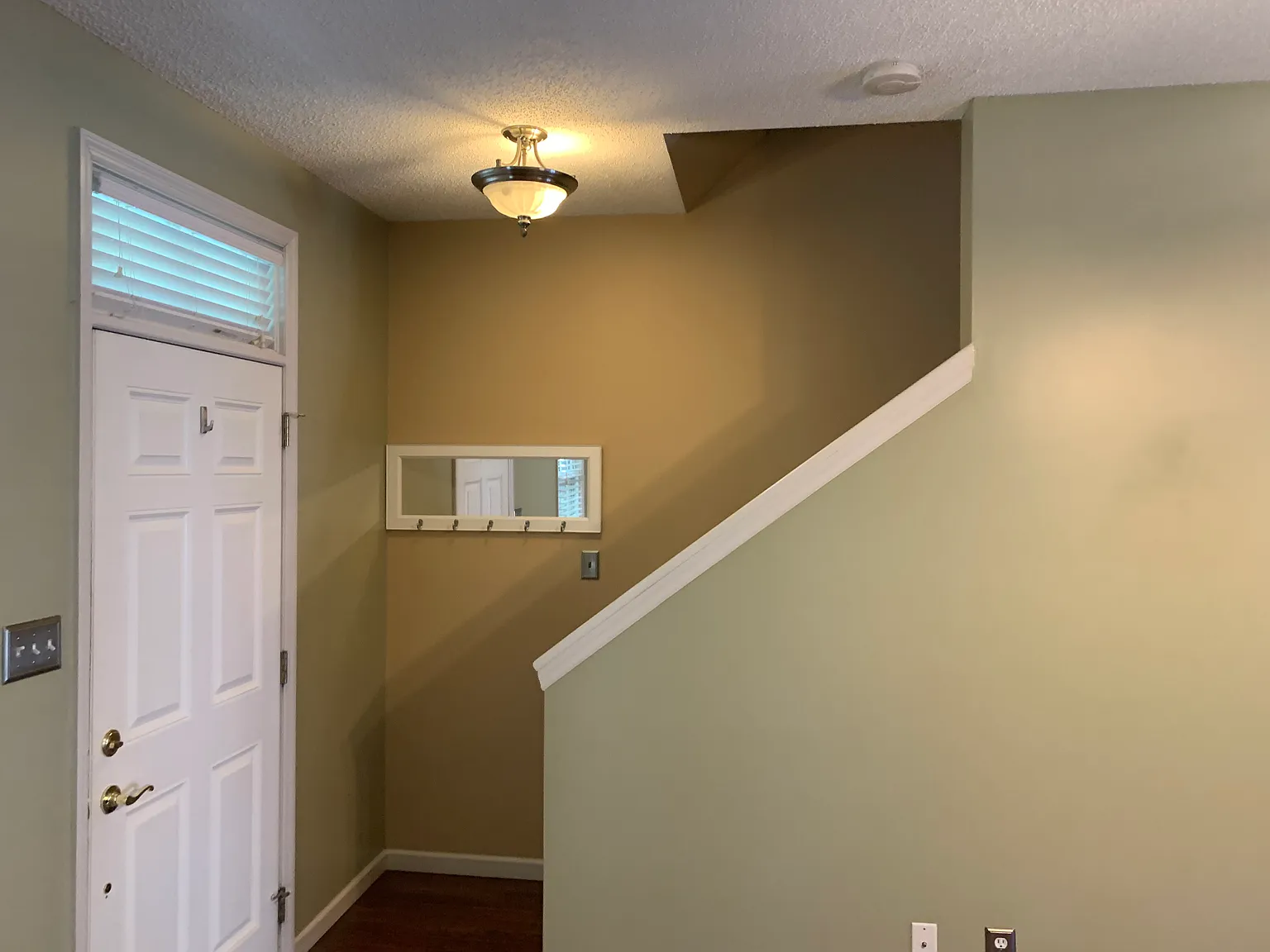 2 bed, 2.5 bath, 1224 sqft, $2,000 — Photo 3