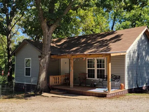 90 Claudette Ln, Lacygne, KS 66040
