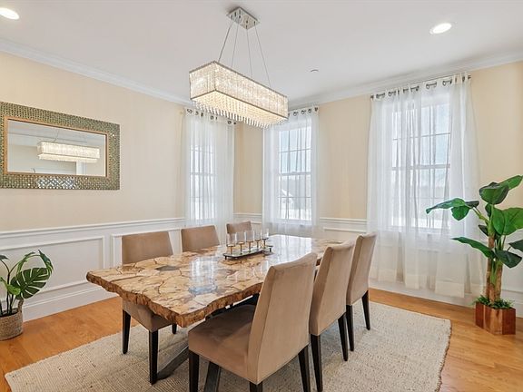 5th image of 8 Spring Hill Farm Rd