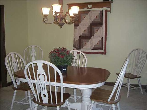 2nd image of 3055 Tecumseh Dr