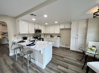 30 Rollingbrook Cir, Sacramento, CA