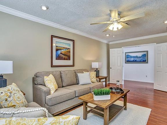 5th image of 6406 Brook Hollow Ct
