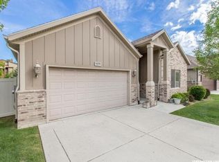 9179 S Club Oaks Dr, Sandy, UT 84070