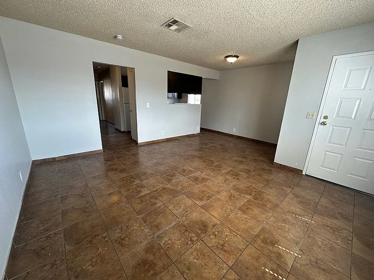 2420 Ellis St #C — Photo 7