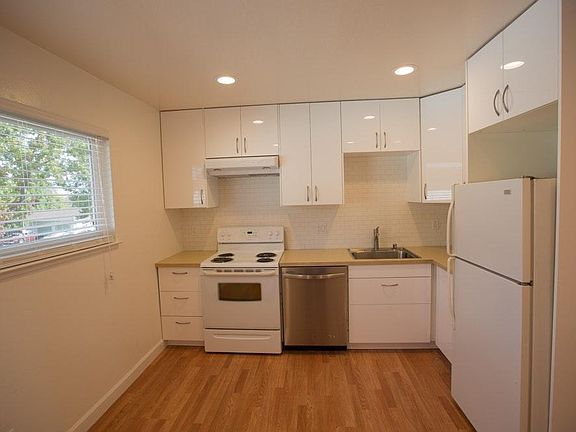 4th image of 1395 Ontario Ln Floor 2