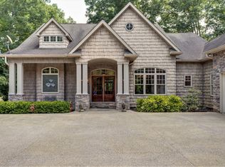 90 Grandview Lake Rd, Estill Springs, TN 37330