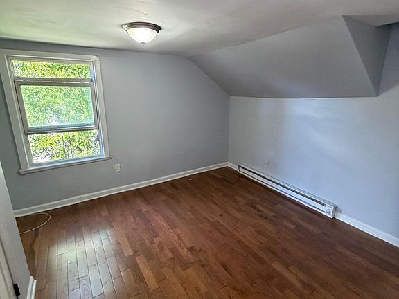 4th image of 116 22nd St #3