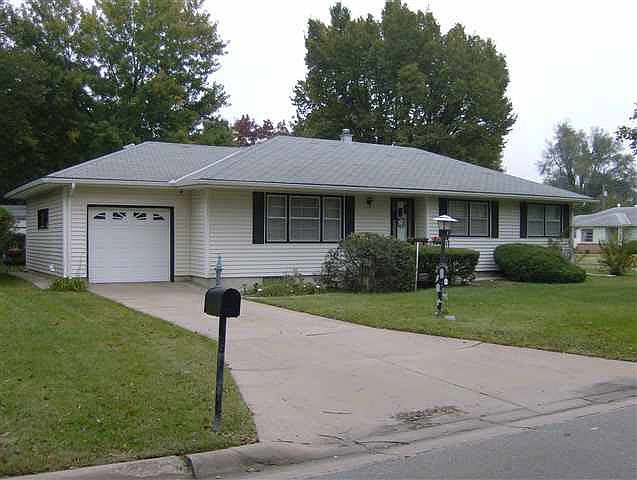 2nd image of 900 Glendale Ave