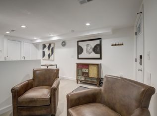 906 I St SE UNIT B, Washington, DC 20003