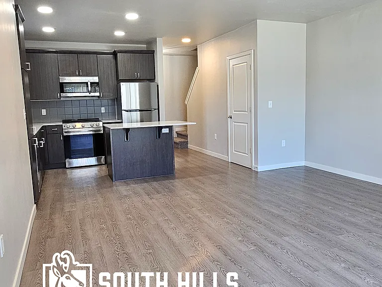 Summit Springs Townhomes — Photo 56